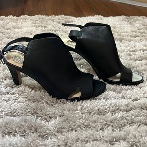 Vince Camuto never been worn heels